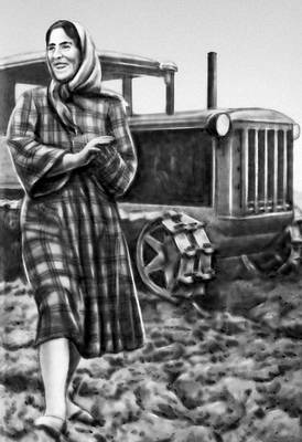 Первая трактористка-горянка У. Абдурахманова. 1935.