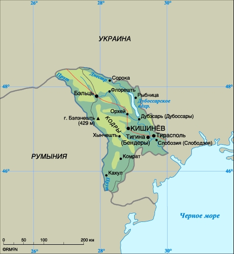 Молдавия. Столица - Кишинев. Население - 4458 тыс. человек (1998). Плотность населения - 132 человека на 1 кв. км. Городское население - 47%, сельское - 53%. Площадь - 33,7 тыс. кв. км. Самая высокая точка - гора Бэлэнешть (429 м), самая низкая - 10 м над у.м. Основные языки: румынский (официальный) и русский. Основная религия - православное христианство. Административно-территориальное деление: 9 уездов и 1 территориальная автономия (Гагауз Ери). Денежная единица: молдавский лей = 100 баням. Национальный праздник: День независимости - 27 августа. Государственный гимн: Пробудитесь, румыны!