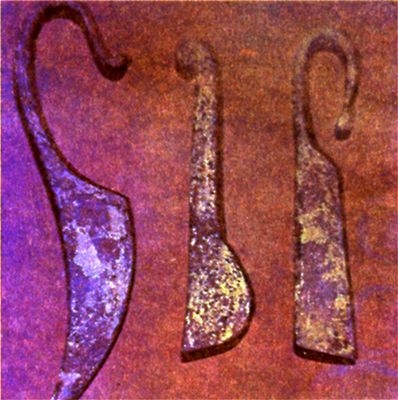 Средневековые хирургические инструменты