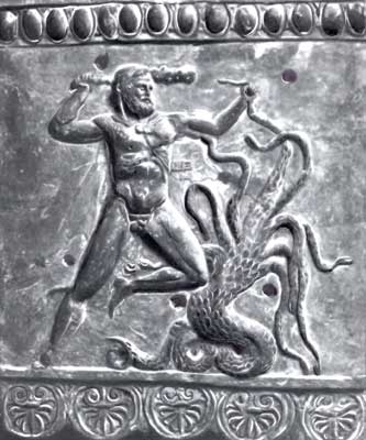 Геракл сражается с лернейской гидрой.