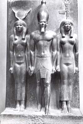 Фараон Менкаура, Хатор, богиня нома Диосполис Парва.