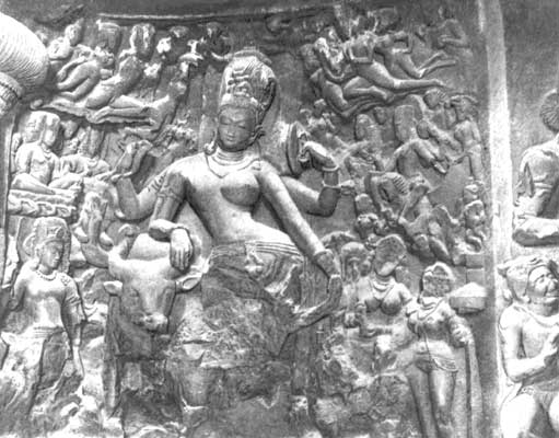 Шива-Ардханаришвара, воплощение женского и мужского начала.
