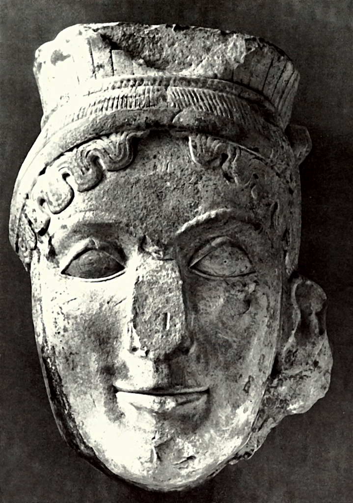 Голова статуи Геры.   Около 600 г. до н.э.