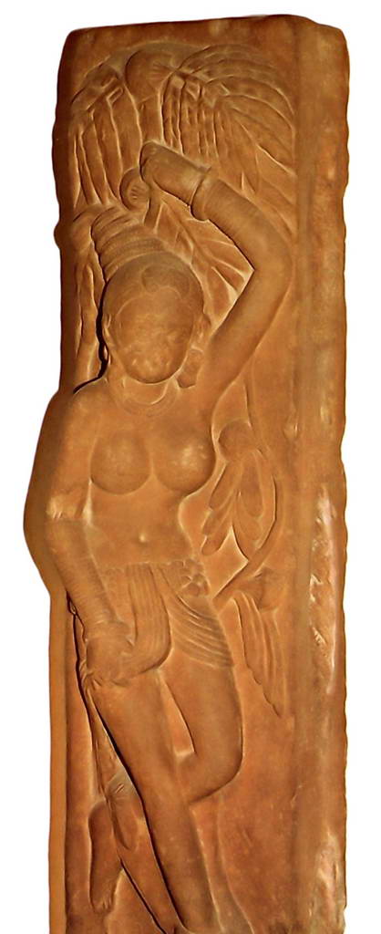 Якшини - дух дерева. Скульптура периода Кушан. 2 в. н.э.