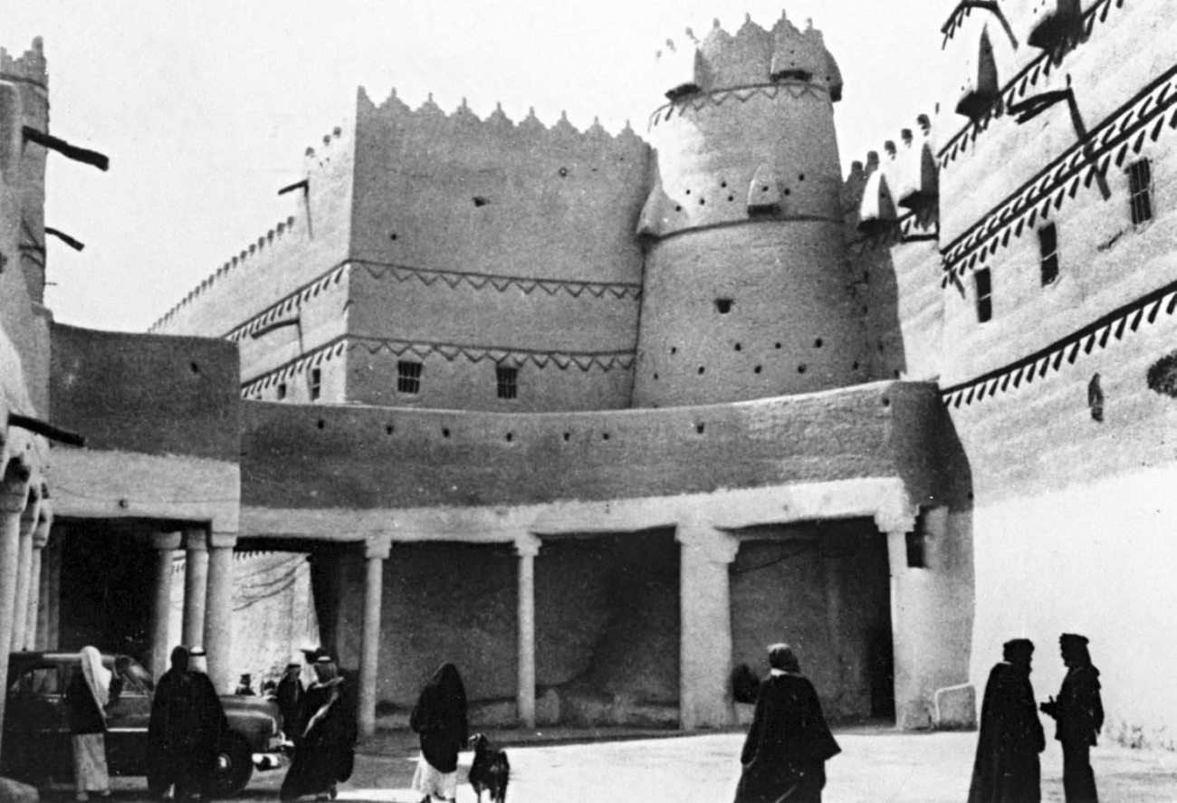 Дворец в Эр-Рияде. Вход.