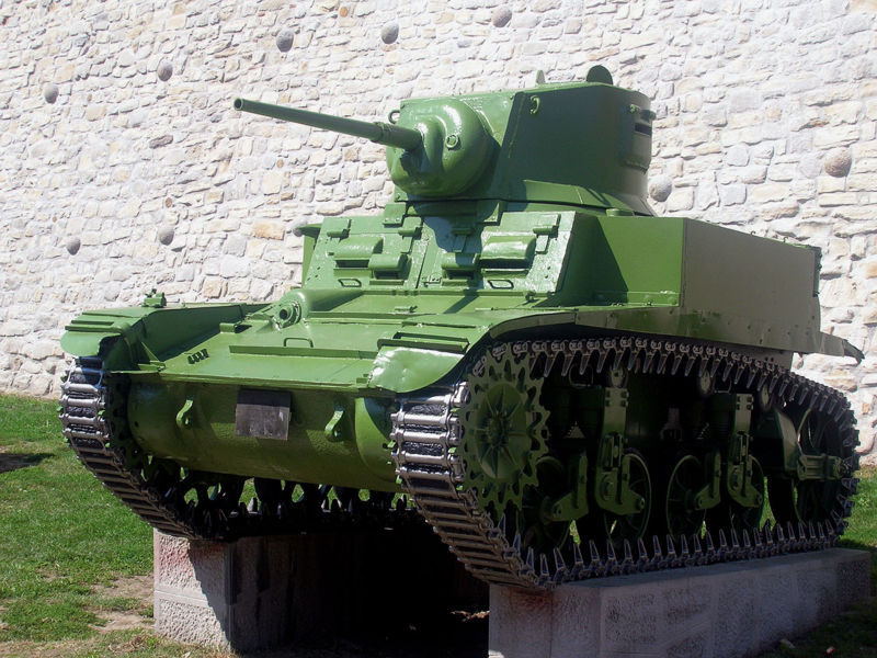         M3 был создан в 1938—1941 годах на базе лёгкого танка M2. «Стюарт» серийно выпускался с марта 1941 по июнь 1944 года, неоднократно подвергаясь модернизациям по ходу выпуска. Всего было построено 23 685 танков этого типа, что сделало «Стюарт» самым многочисленным лёгким танком в истории мирового танкостроения.

