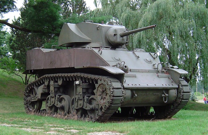 «Стюарт» M5A1, находящийся в Уортингтонском танковом музее в Канаде.
