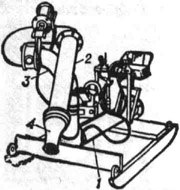 Гидромонитор с дистанционным управлением: 1 - нижнее неподвижное колено; 2 - ствол; 3 - верхнее вращающееся колено; 4 - насадка