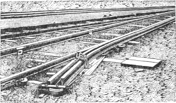 Технические разрывы. Башмаки для рельсовых плетей. Железнодорожно-техническая экспертиза. Французская железная дорога.
