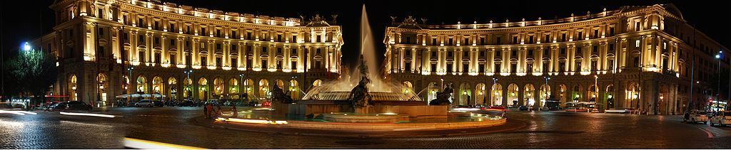 Площадь Республики ночью