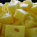 Что включает в себя континентальный завтрак. 120px Swiss cheese cubes. Что включает в себя континентальный завтрак фото. Что включает в себя континентальный завтрак-120px Swiss cheese cubes. картинка Что включает в себя континентальный завтрак. картинка 120px Swiss cheese cubes. В некоторых, небольших и недорогих гостиницах создается обстановка гостевой кухни — каждый постоялец берет посуду, еду и напитки лично (самообслуживание), в более дорогих — могут работать официанты, разносящие напитки и сервирующие столы.