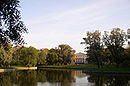 Pond in Yusupovsky Garden (Saint Petersburg).jpg
