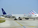 Air France Boeing 777-328ER F-GZNE Skyteam livery @ Paris CDG.jpg