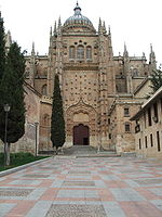 Catedral Vieja de Salamanca (facade).jpg
