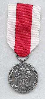 Medal Za zasługi dla obronności kraju-aw.jpg