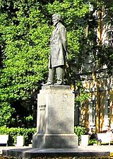 Monument to Konstatntin Ushinsky in Saint Petersburg 2.jpg