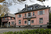 Haus Meliesallee 1 in Duesseldorf-Benrath, von Nordwesten.jpg