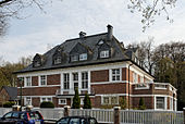 Haus Meliesallee 7 in Duesseldorf-Benrath, von Nordwesten.jpg