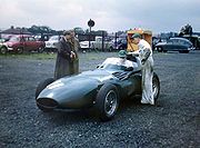 Vanwall VW5 Aintree 1957.jpg