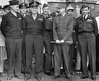 le Maréchal Kœnig, alors général, avec Eisenhower