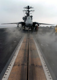 Авианосец что это такое. 200px F 14D Tomcat on USS John C. Stennis. Авианосец что это такое фото. Авианосец что это такое-200px F 14D Tomcat on USS John C. Stennis. картинка Авианосец что это такое. картинка 200px F 14D Tomcat on USS John C. Stennis