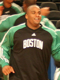 Glen-davis-warm-up.jpg