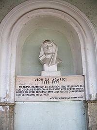 Roman bust viorica agarici.jpg