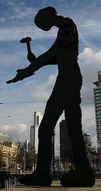 человек молоток что значит. 200px WorkingMan. человек молоток что значит фото. человек молоток что значит-200px WorkingMan. картинка человек молоток что значит. картинка 200px WorkingMan. 1) распространённый ручной ударный инструмент. 2) Ручная машина (См. Ручные машины) ударного действия с поступательным движением рабочего инстр. смотреть