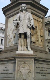 Фигура Марко д’Оджоно у пьедестала памятника Леонардо да Винчи в Милане. Скульптор Пьетро Маньи, 1872