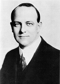 http://dic.academic.ru/pictures/wiki/files/50/200px-pgwodehouse.jpg