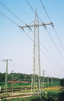 220px Bahnstromleitungsmast