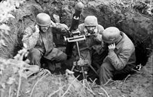 Bundesarchiv Bild 101I-577-1917-08, Monte Cassino, Fallschirmjäger mit Granatwerfer.jpg