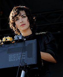 Mira Aroyo at Ottawa Bluesfest in 2008.jpg