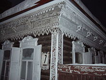 Novosibirsk picturesque-traditional-house.JPG