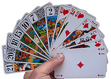 15-карточная рука французского таро в варианте игры для пяти игроков.