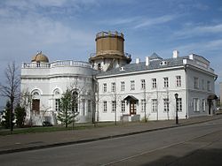 Вид на обсерваторию с внутреннего двора Казанского университета