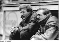Bundesarchiv Bild 183-1986-0423-028, SG Dynamo Dresden, Trainer Klaus Sammer.jpg