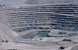 Как называется данный способ добычи. 250px Chuquicamata 002. Как называется данный способ добычи фото. Как называется данный способ добычи-250px Chuquicamata 002. картинка Как называется данный способ добычи. картинка 250px Chuquicamata 002