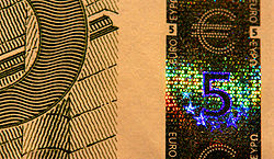 EUR 5 holographic band.jpg