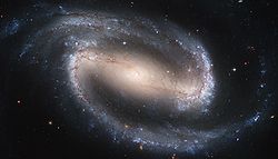 Hubble2005-01-barred-spiral-galaxy-NGC1300.jpg