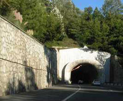 "Хостинский тоннель" (Тоннель №1 автодороги Джубга-Сочи)