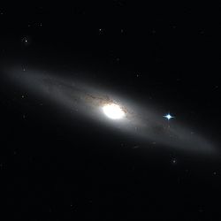 NGC 4866 Hubble WikiSky.jpg