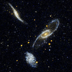 NGC 5560, 5566 и 5569