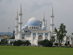 Pahang state mosque.jpg