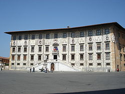 Pisa Palazzo della Carovana.JPG