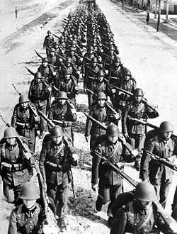 Polish infantry marching -2 1939.jpg