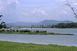 Река в районе Хюэ