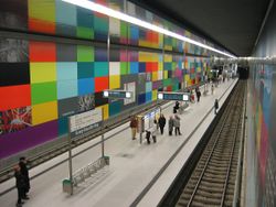 Станция мюнхенского метрополитена &amp;quot;Georg-Brauchle-Ring&amp;quot;, оформленная Аккерманом