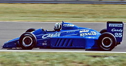 Андреа де Чезарис за рулём Ligier JS25 на Гран-при Великобритании 1985 года