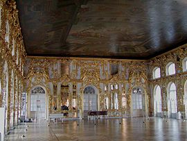 Catherine Palace ballroom.jpg